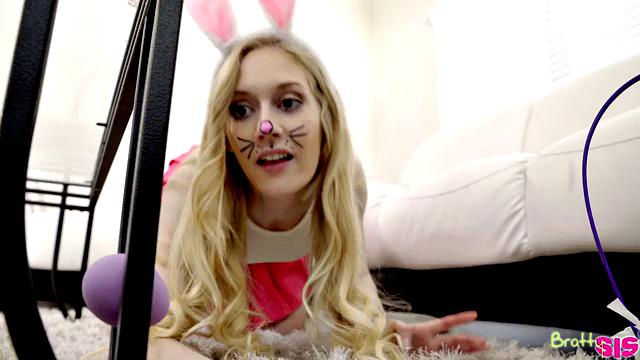 эмма стоун трахается с отчимом ради денежного яйца