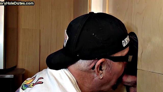 Homemade gloryhole dad sucks penis till cum in mouth