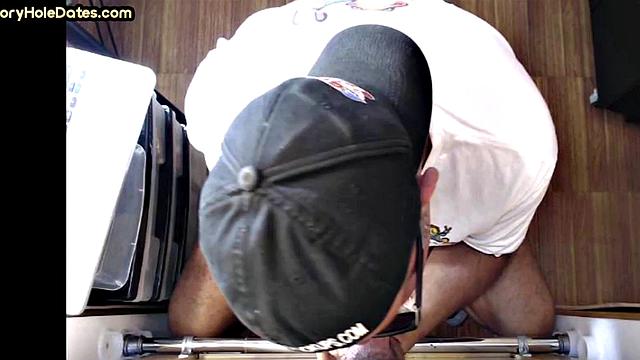 Homemade gloryhole dad sucks penis till cum in mouth