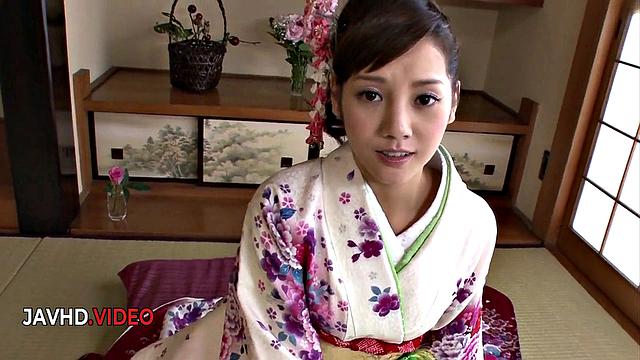 Seductive Japanese Amateur Delights in Explicit Porn Show