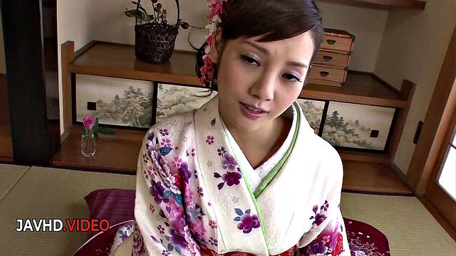 Seductive Japanese Amateur Delights in Explicit Porn Show