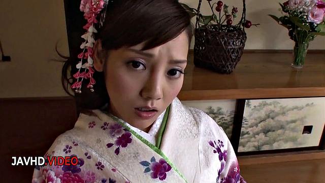 Seductive Japanese Amateur Delights in Explicit Porn Show