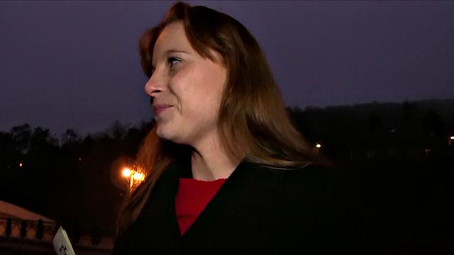 Hot Young Woman Shows Stranger Just How Deep Her Pussy Is