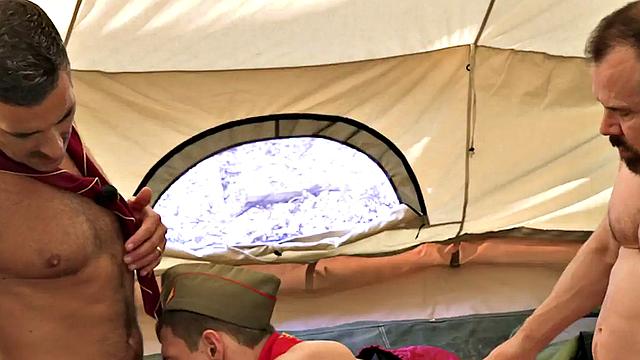 21yo newbie scout fucked outdoors by gay daddies