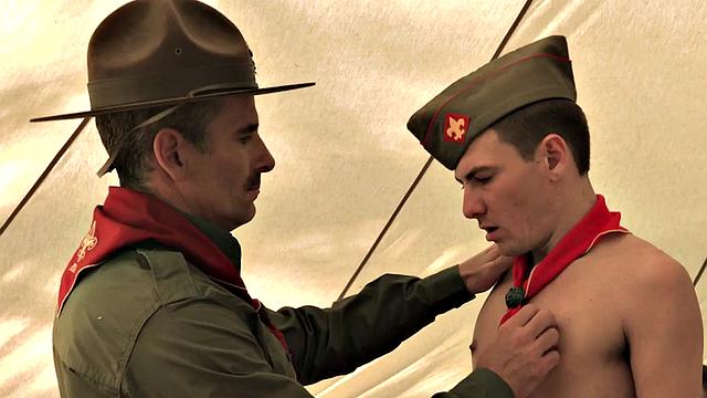 21yo newbie scout fucked outdoors by gay daddies