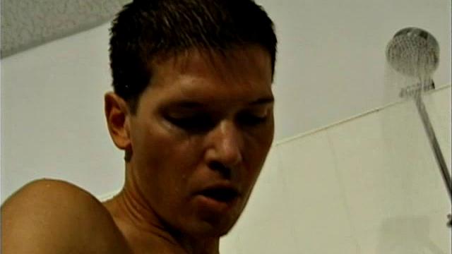 Horny Hunks Oral Sex in the Shower