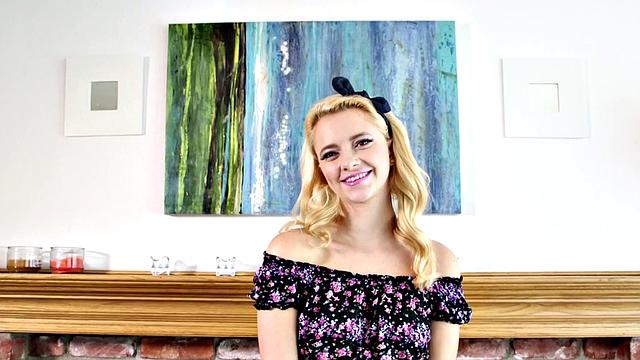 Blonde Teen Riley Star Sucks and Fucks to a Facial