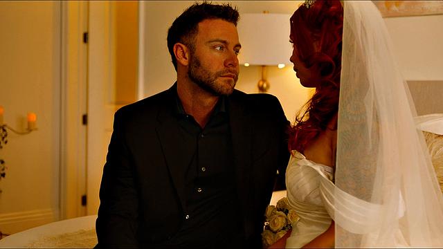 невеста после ночной оргии сосёт стоящему попу перед свадьбой