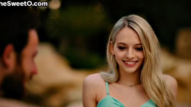 Petite babe pussylicked while sucking cock in 69 pose