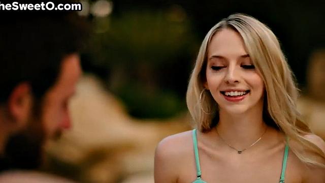 Petite babe pussylicked while sucking cock in 69 pose