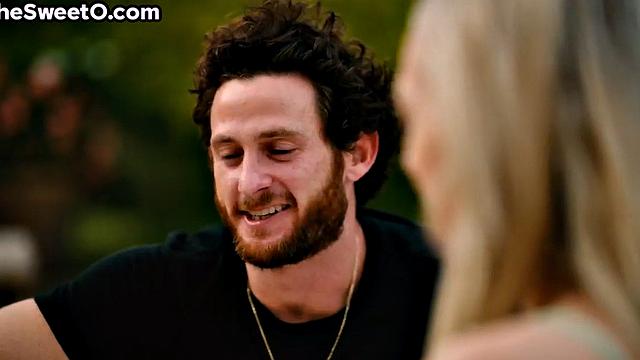 Petite babe pussylicked while sucking cock in 69 pose