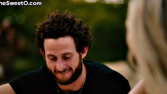 Petite babe pussylicked while sucking cock in 69 pose