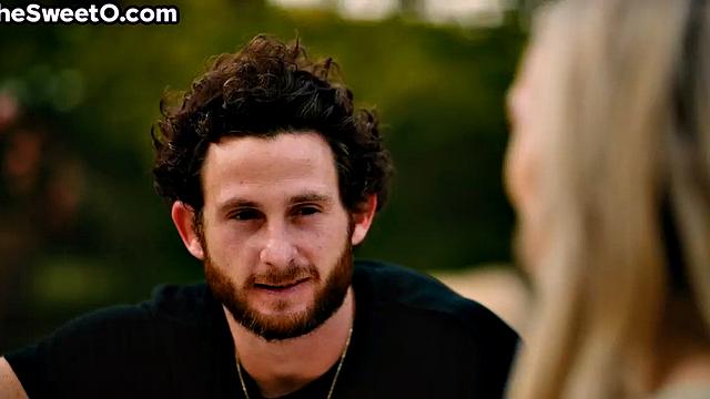 Petite babe pussylicked while sucking cock in 69 pose