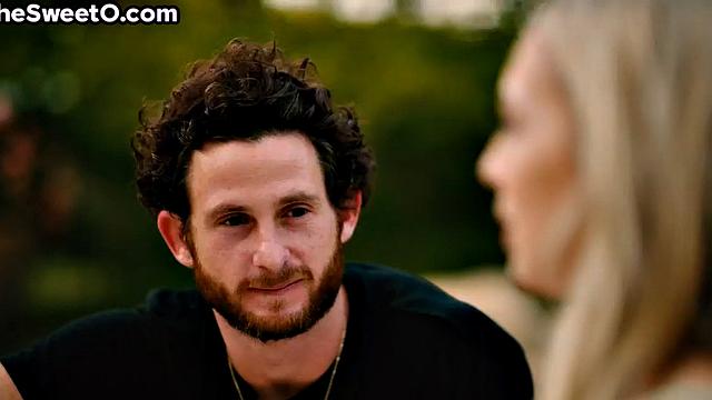 Petite babe pussylicked while sucking cock in 69 pose