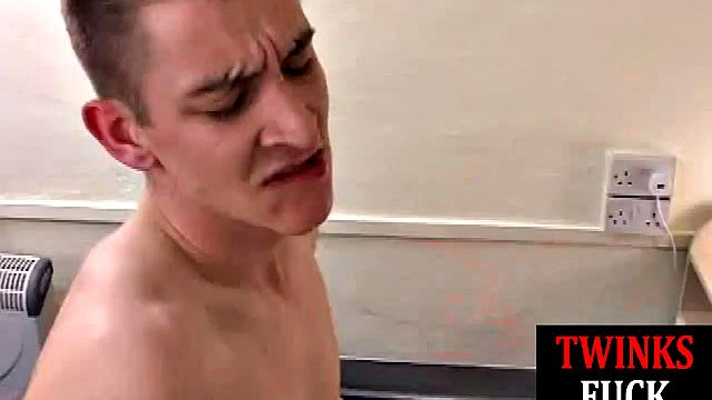 Skinny sailors 69ing before bareback sex for a facial