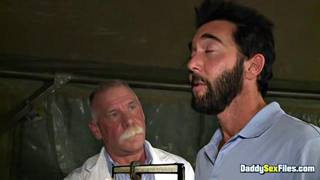 Army Cum For Doctor Reynolds - Tom Nero, Scott Reynolds & Bryan Slater