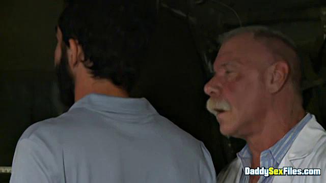 Army Cum For Doctor Reynolds - Tom Nero, Scott Reynolds & Bryan Slater