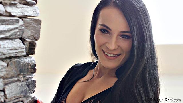 Kinky wife gives quickie