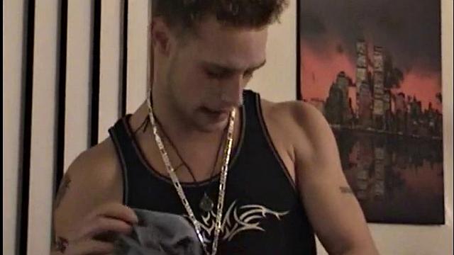 Straight Guy Beats His Meat