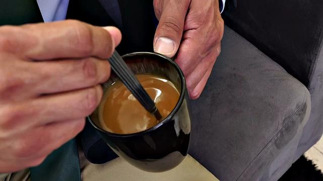 Buff muscle barebacks interracial duo after seduction