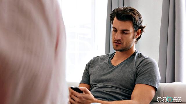 Дилдо не подвёл, но настоящий член лучше - Мэрикате Мосс и Jay Smooth шалят по-взрослому в общаге.