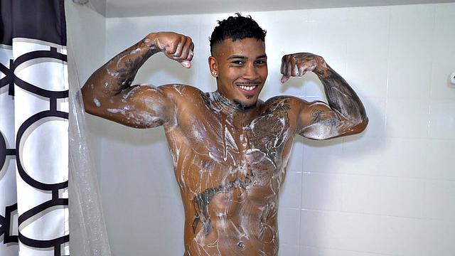 Тито Уайлдс жестко трахает Бруки Блэр без пощады