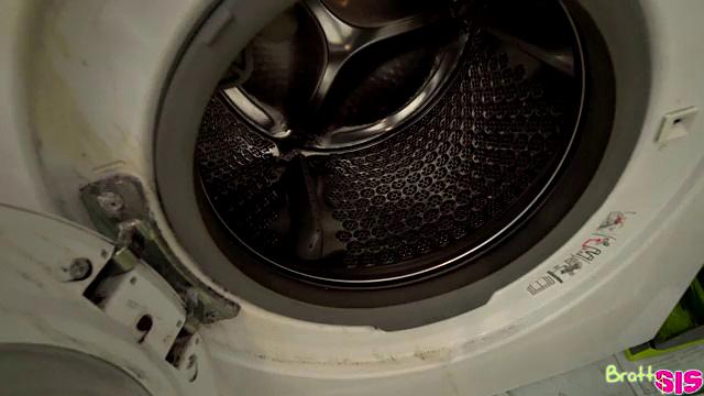 Help Your Step Sister - S16:E11