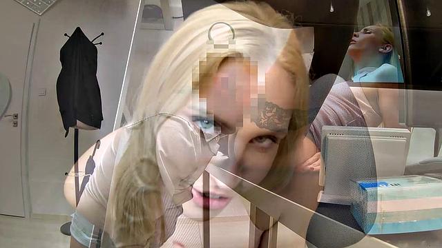 LOAN4K. Woman saves her business