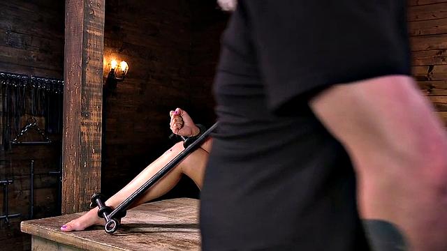 SD bonded bitch handling electrosex