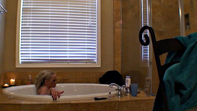 My Girlfriend is a Whore