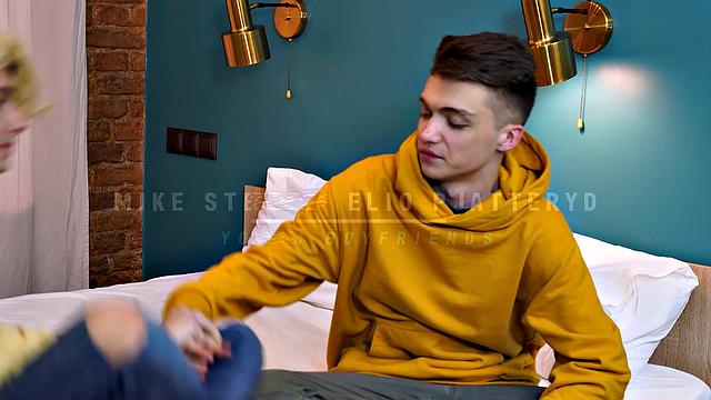 Elio Pjatteryd Gets Banged by Mike Steed