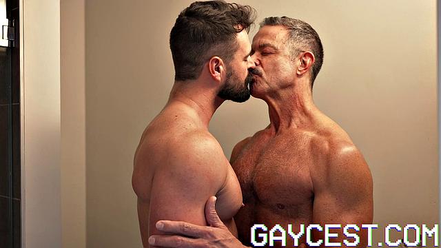 UNCLE REECE Tape 4 - Similarity