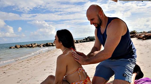 Bootylicious bae fucked outdoor by BWC in wet pussy hole