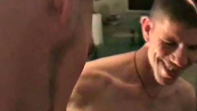 Germany amateur barebacked in homemade threesome