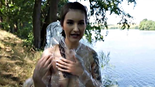 VIP4K. The Fisherman's Wife