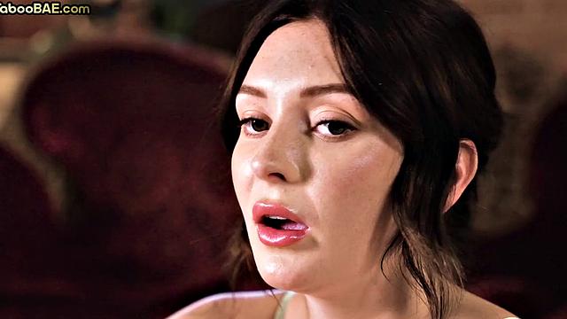 Big booty babe pussybanged in threesome