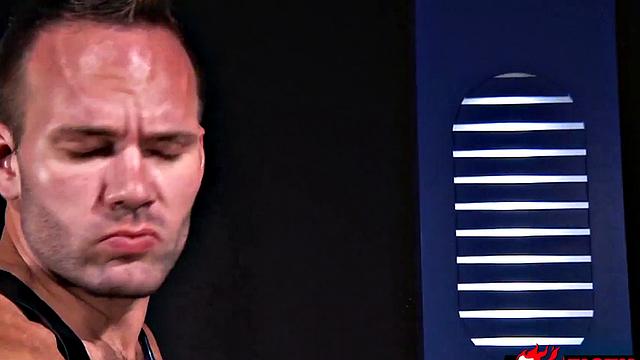 Девин Франко суёт кулак в волосатую жопу - bbc в восторге, смех гарантирован