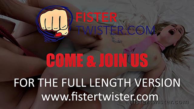 Fistertwister - Stretching Pussy