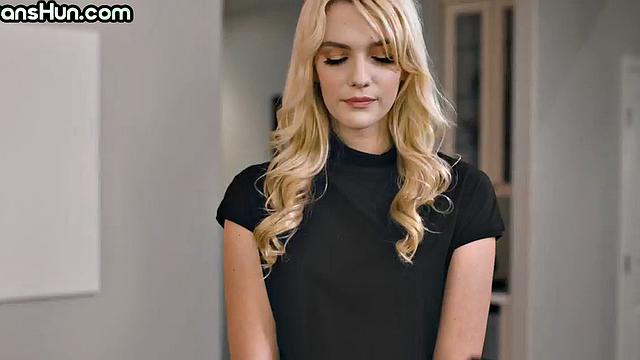 Transsexual lady fucks female in wet pussy hole