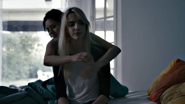 Tattooed beauty pussylicking girlfriend in erotic couple