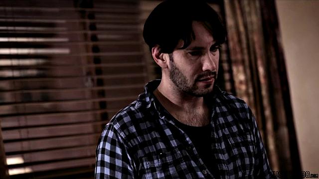 Хлои Черри приходит к врачу и получает двойное проникновение и фистинг от двух мужчин в кабинете врача.