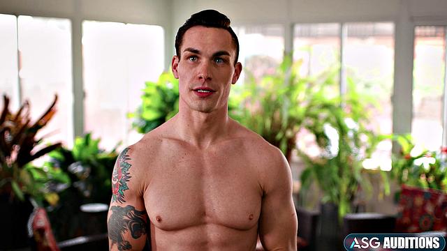 Ginger Hunk Flip Fucks Tatted Newbie - ASGmax