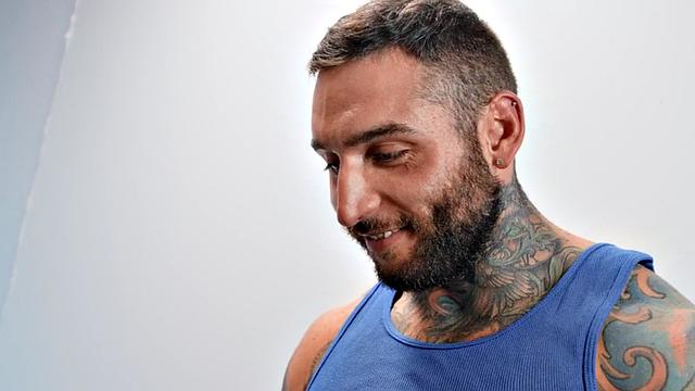 Tattooed hunk fucks stud's anal hole after deepthroating