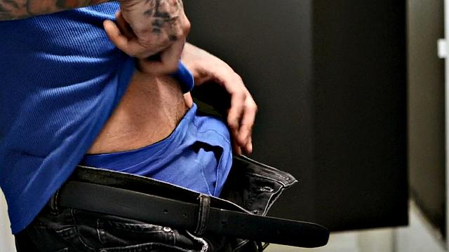 Tattooed hunk fucks stud's anal hole after deepthroating