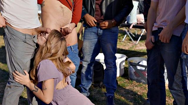 Nympho bukkake slut got gangbanged outdoor after BJ