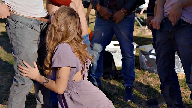 Nympho bukkake slut got gangbanged outdoor after BJ