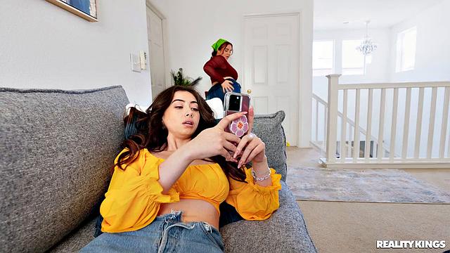 I Hate Working Girlfriend