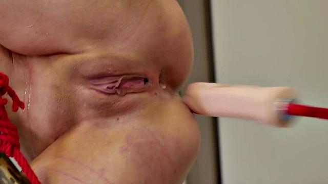 Bondage slave analized in threeway