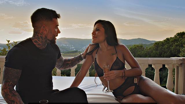 Horny stunner Andrea Retali has a kinky pound session with a luxurious backdrop. Incredible HD porn!
