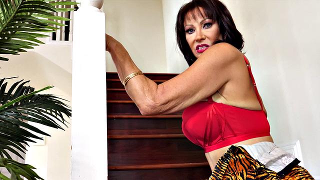 Vanessa Videl returns. She's a 50Plus MILF.